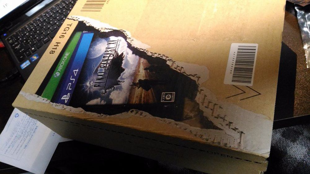 square enix e amazon troll.jpg